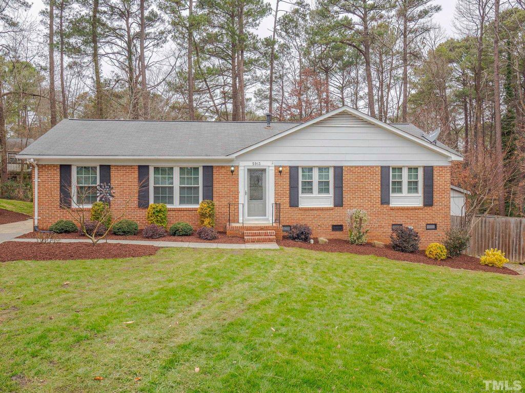 5913 Pine Tree Ct, Raleigh, NC 27609