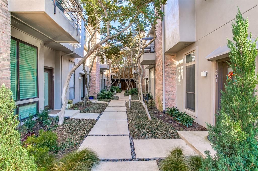 3944 Buena Vista St #206, Dallas, TX 75204
