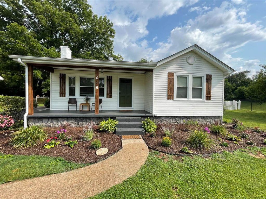 616 Covington St, Bowling Green, KY 42103