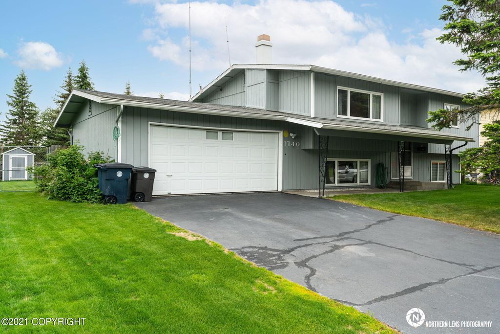 1740 Orca Pl, Anchorage, AK 99501