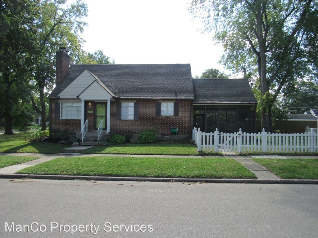 454 Corona Ave, Oakwood, OH 45419