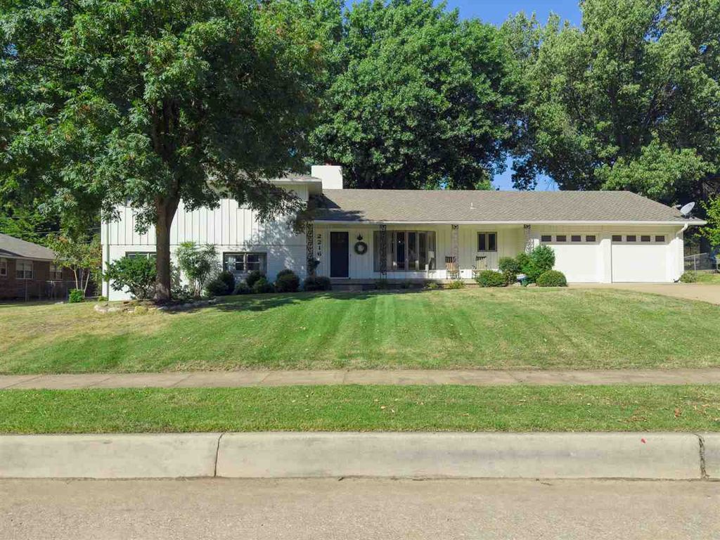 22162216 El Camino St, Ponca City, OK 74604 MLS 39990 Trulia