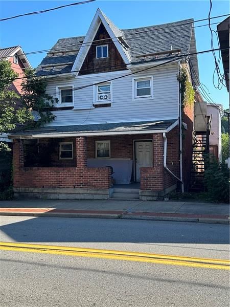 407 N  Pittsburgh St, Scottdale, PA 15683