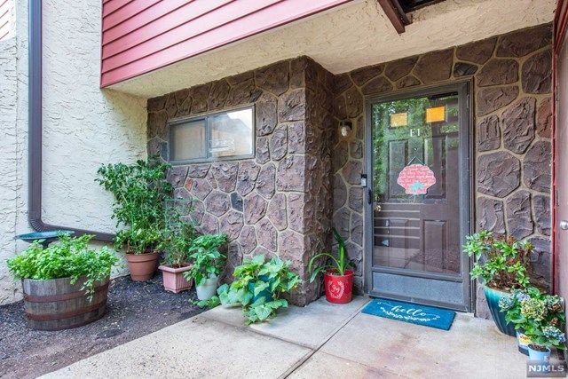 107 River Rd, Nutley, NJ 07110