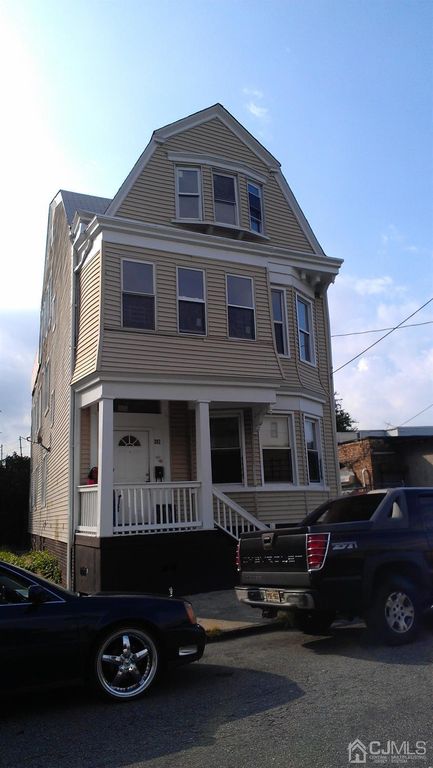 391 S 11th St, Newark, NJ 07103