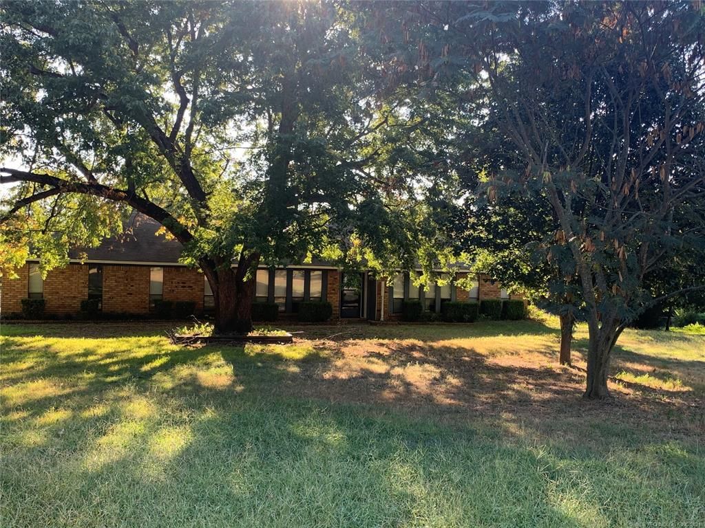 5612 Stonecreek Dr, Durant, OK 74701