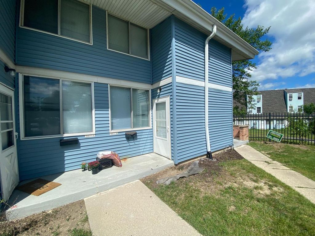 8877 North Swan ROAD UNIT J, Milwaukee, WI 53224 Trulia