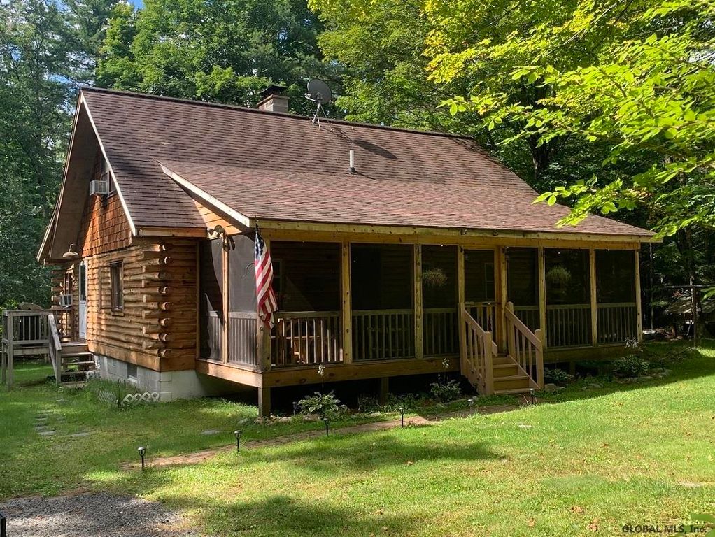 44 Henry Rd, Olmstedville, NY 12857