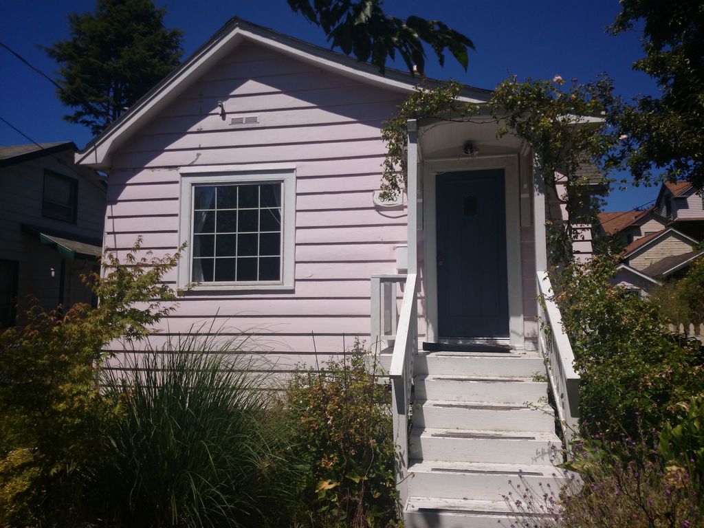 616 NW 53rd St, Seattle, WA 98107