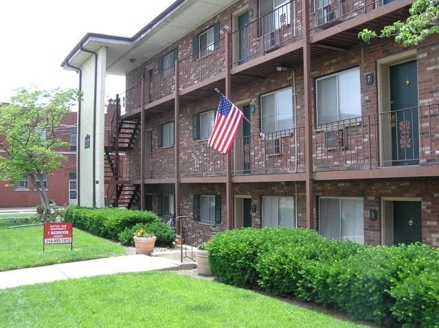 3019 Sutton Blvd, Saint Louis, MO 63143