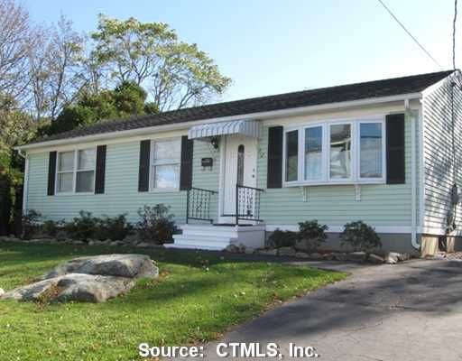 31 George Ave, Groton, CT 06340