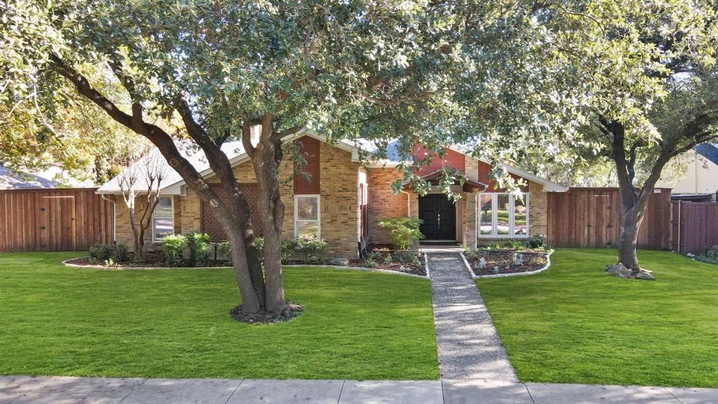 6618 Elvedon Dr, Dallas, TX 75248