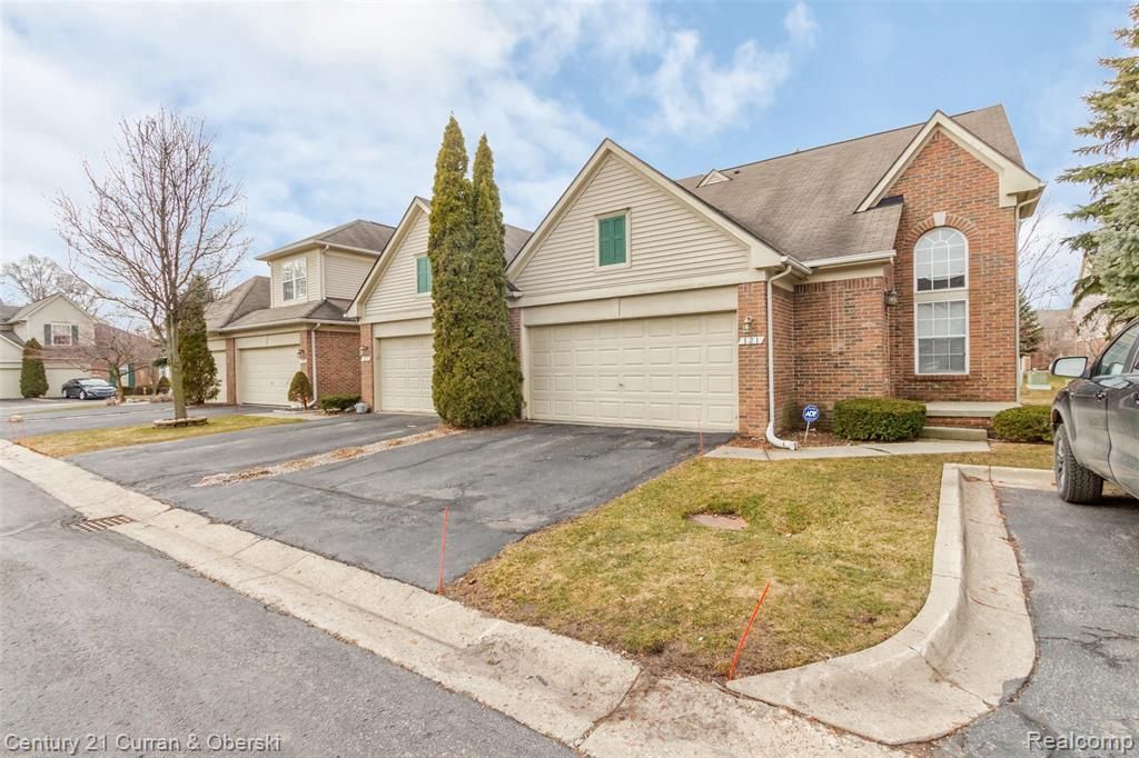 123 Legacy Park Cir, Dearborn Heights, MI 2 Bed, 3 Bath Condo Trulia