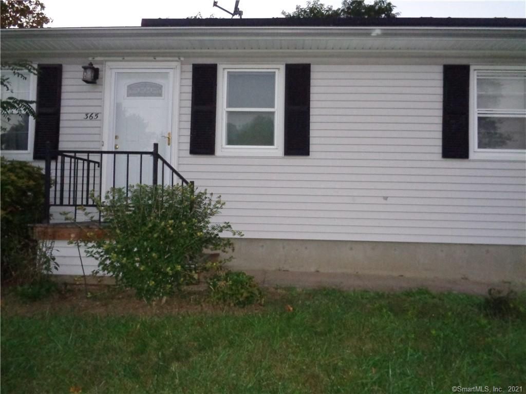 365 Dogwood Dr, Bridgeport, CT 06606
