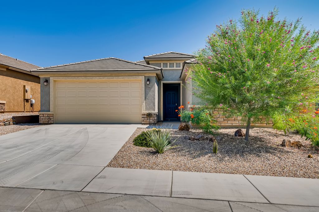 11940 N Raphael Way, Tucson, AZ 85742