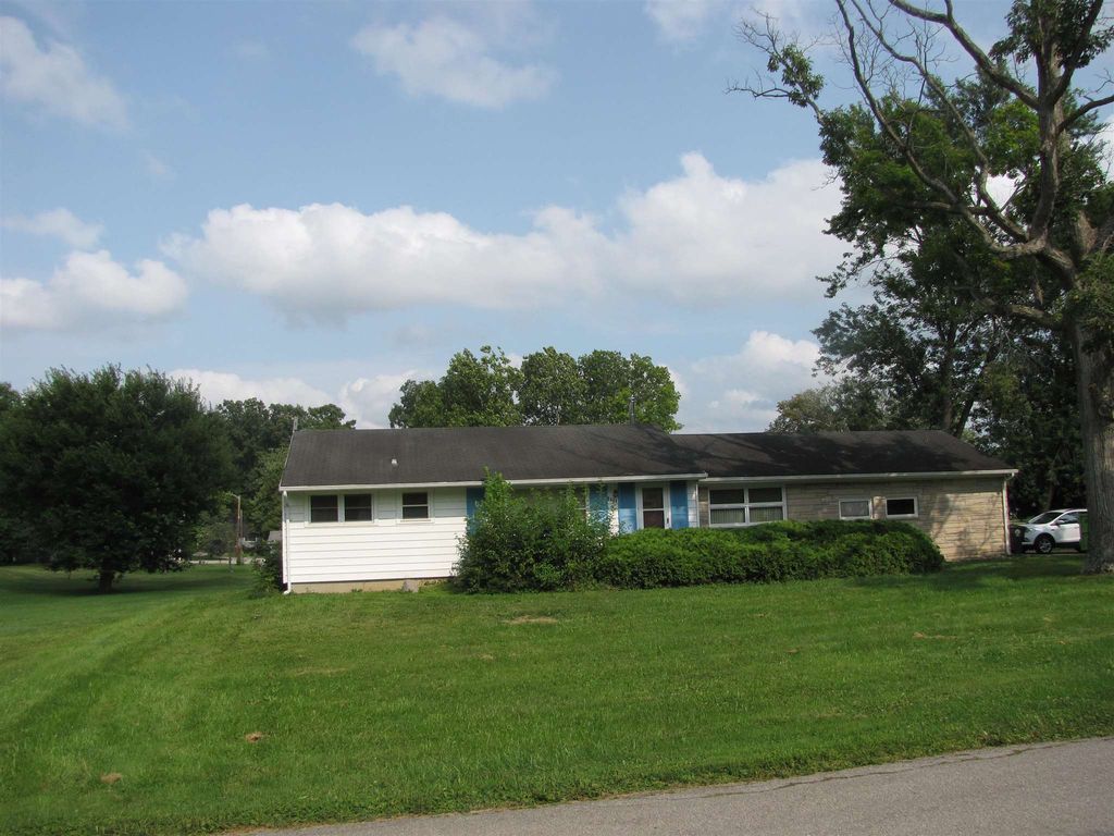 6024 Langford Ln, Fort Wayne, IN 46804