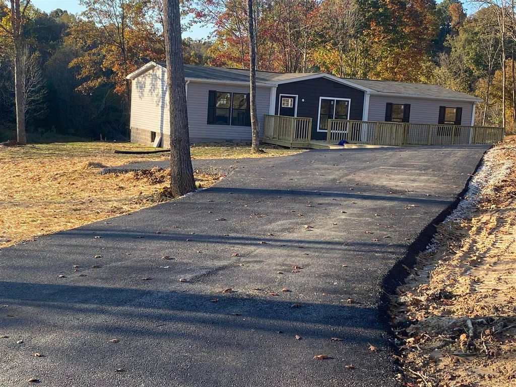 477 Raleigh Wilson Rd, Bowling Green, KY 42101