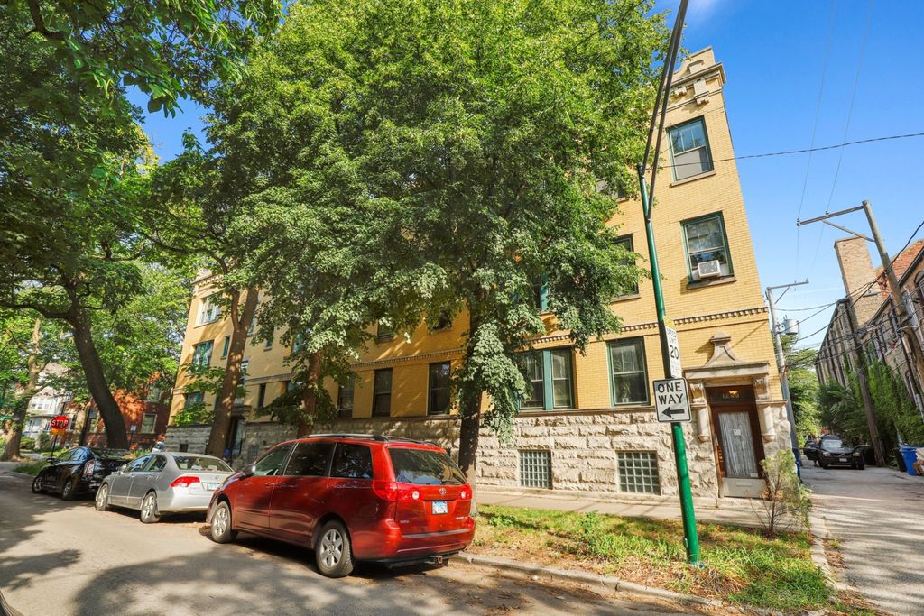 1248 W Thorndale Ave #1E, Chicago, IL 60660