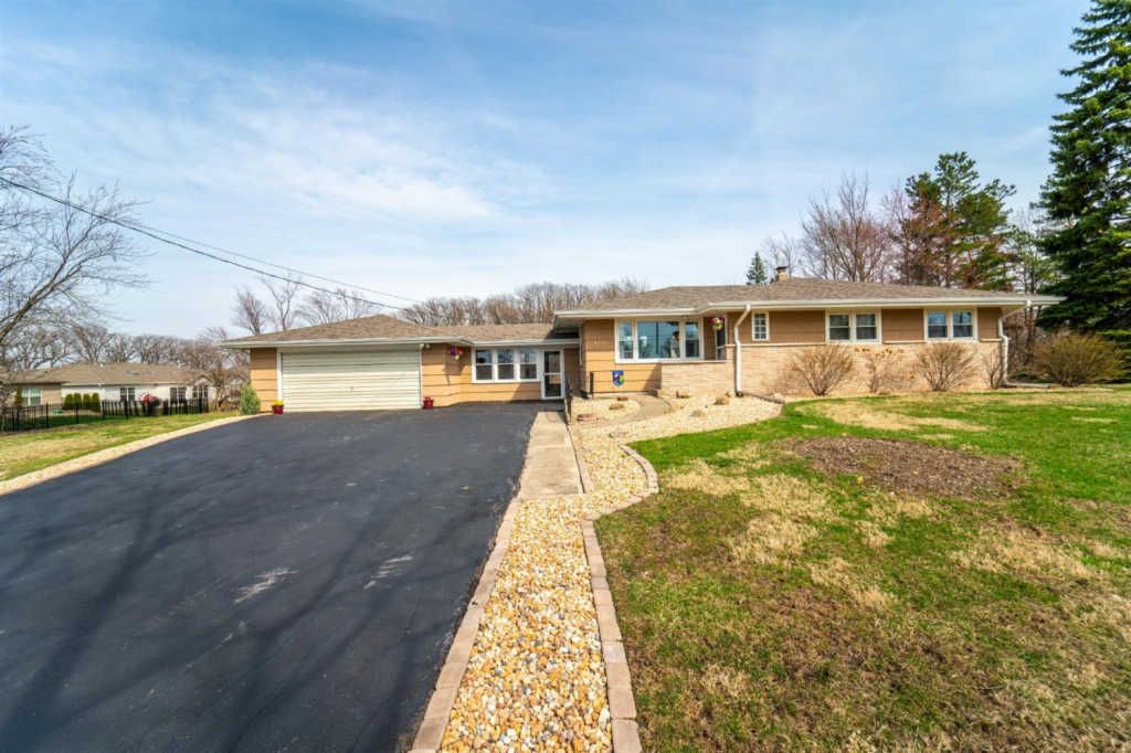 8221 Burr St, Crown Point, IN 46307 Trulia