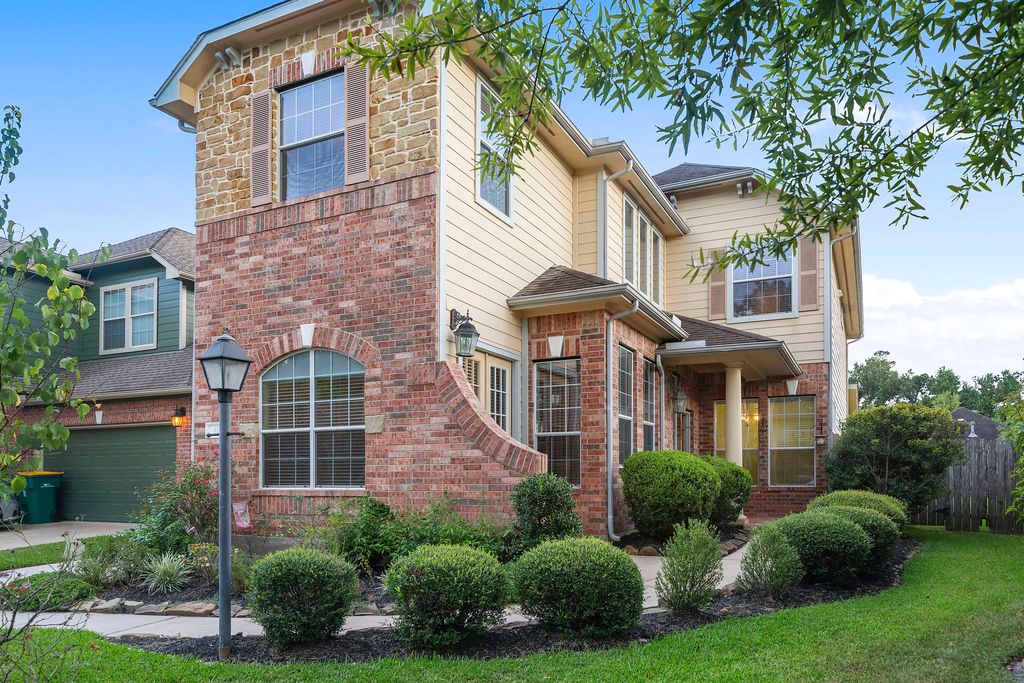 11 Patina Pines Pl, Spring, TX 77381