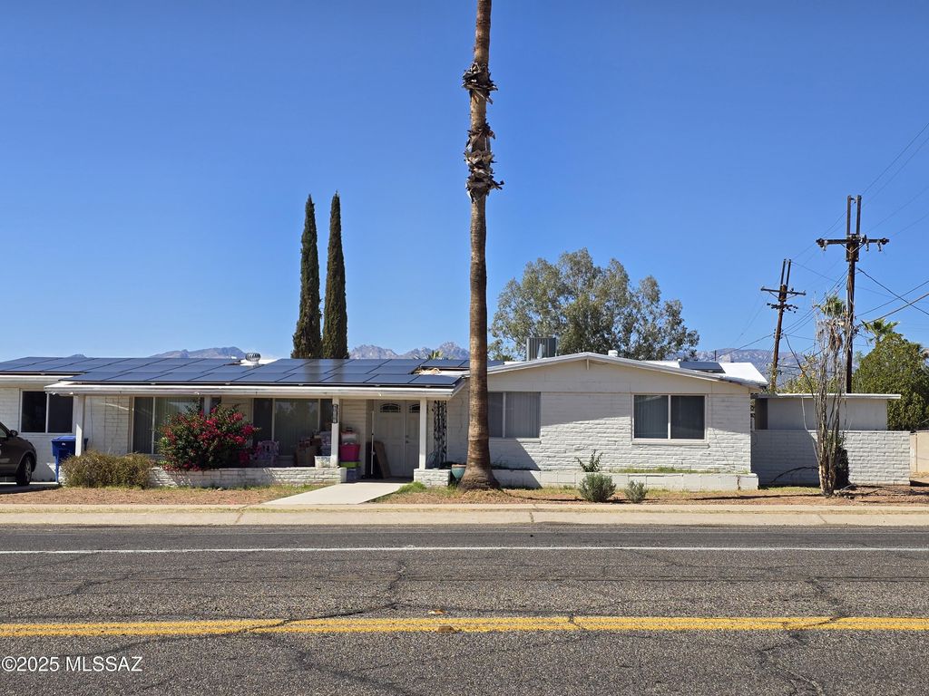 8401 E  Kenyon Dr, Tucson, AZ 85710