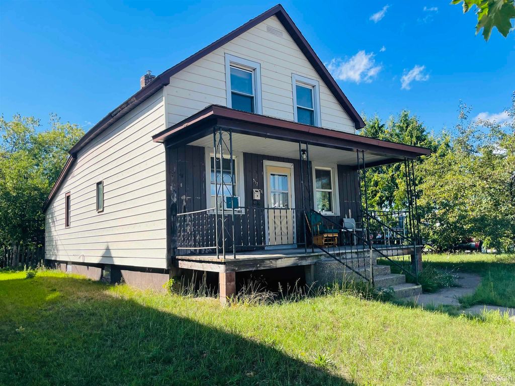 317 N 19th St, Escanaba, MI 49829 Trulia