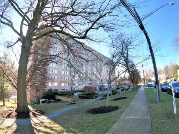 1900 Lyttonsville Rd #601, Silver Spring, MD 20910