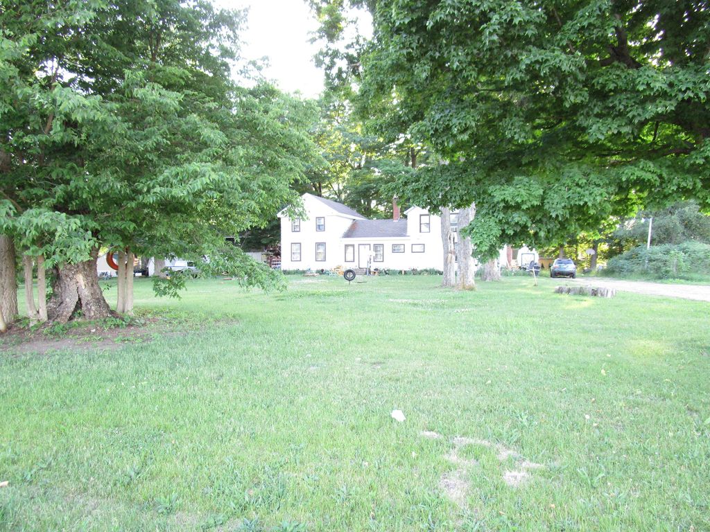 364 N Matteson Lake Rd, Bronson, MI 49028