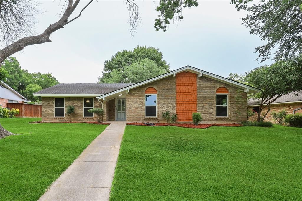 235 Shockley Ave, Desoto, TX 75115