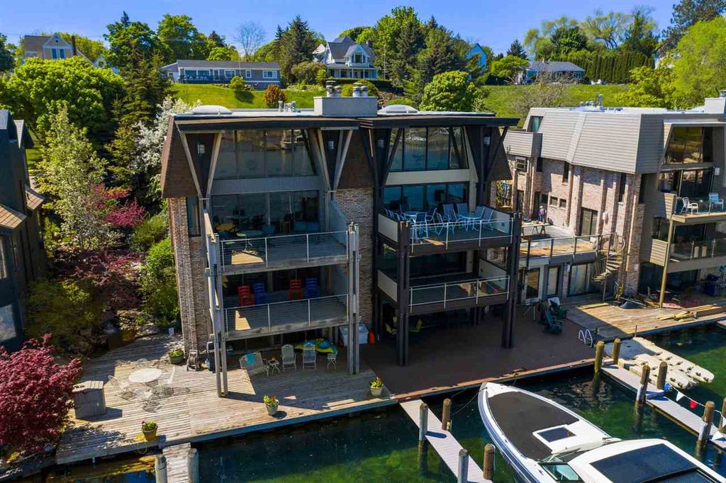 111 Belvedere Ave, Charlevoix, MI 49720 Trulia