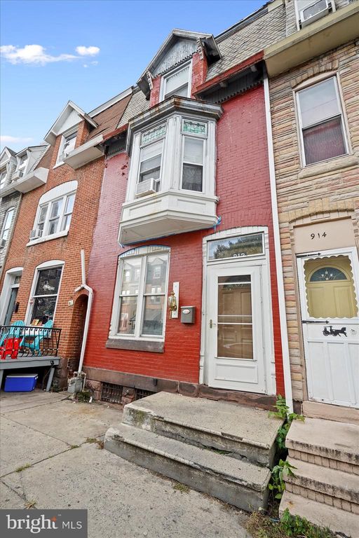 912 N 11th St, Reading, PA 19604
