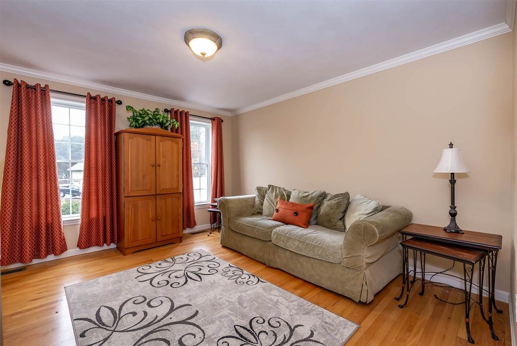 2 Tanager Way, Londonderry, NH - 4 Bed, 3 Bath Single-Family Home - 40