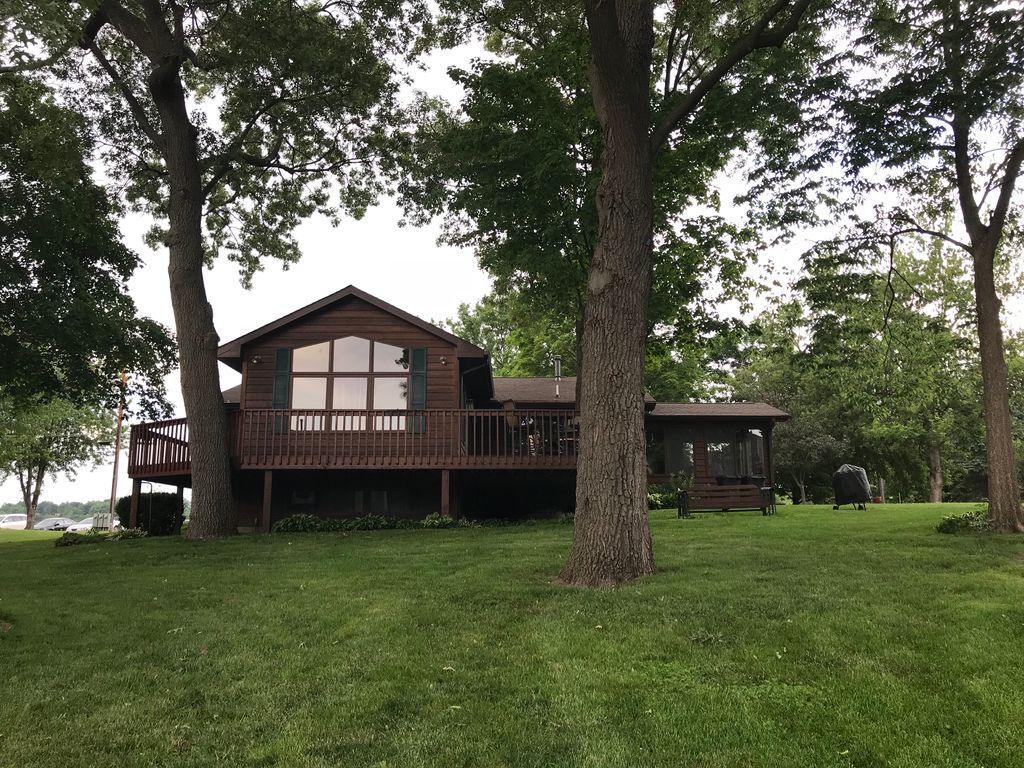 635 W Heller Dr, East Dubuque, IL 61025 Trulia