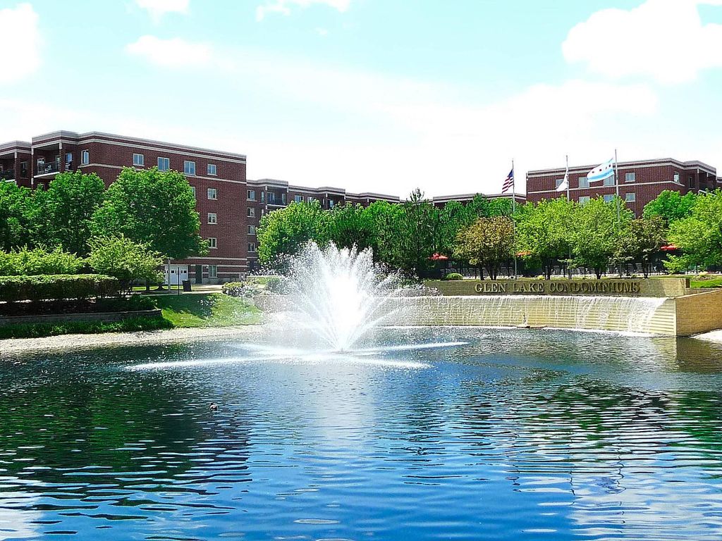 6400 W Berteau Ave #409, Chicago, IL 60634