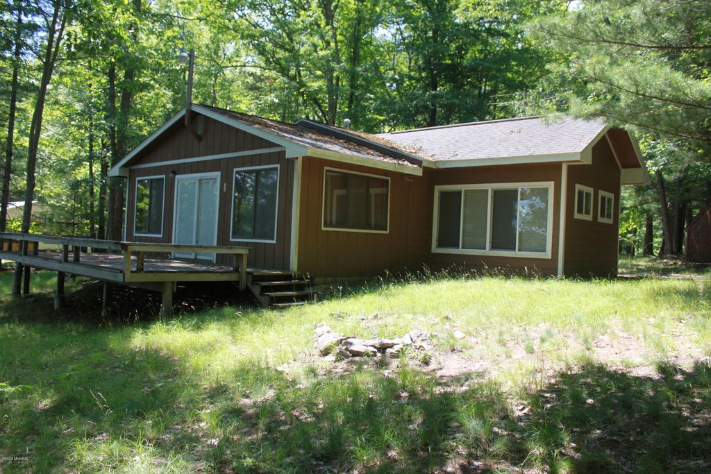 11490 N Hilltop Dr, Irons, MI 49644 Trulia