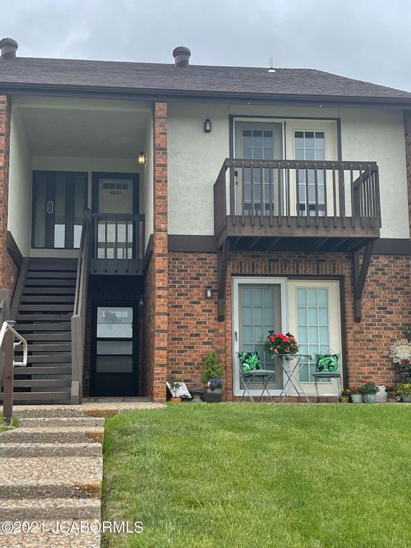 1310 Swifts Hwy #D201, Jefferson City, MO 65109