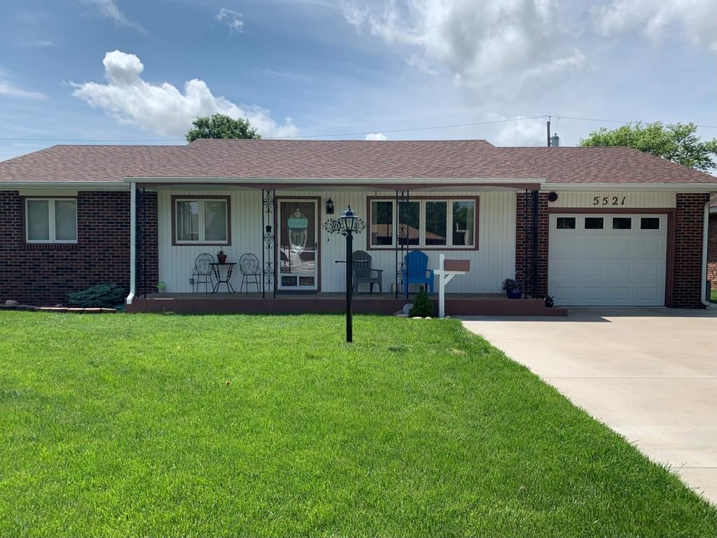 5521 Apache Rd, Great Bend, KS 67530