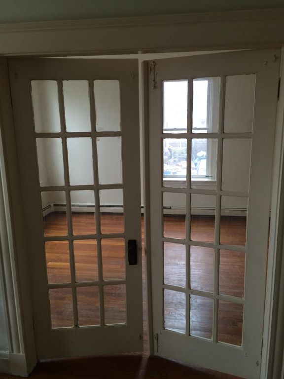 216 Lafayette St, Salem, MA 01970