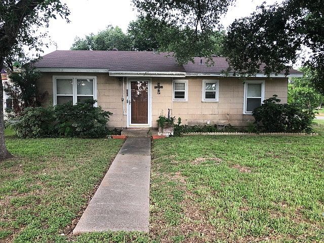 211 Vance St, Woodsboro, TX 78393