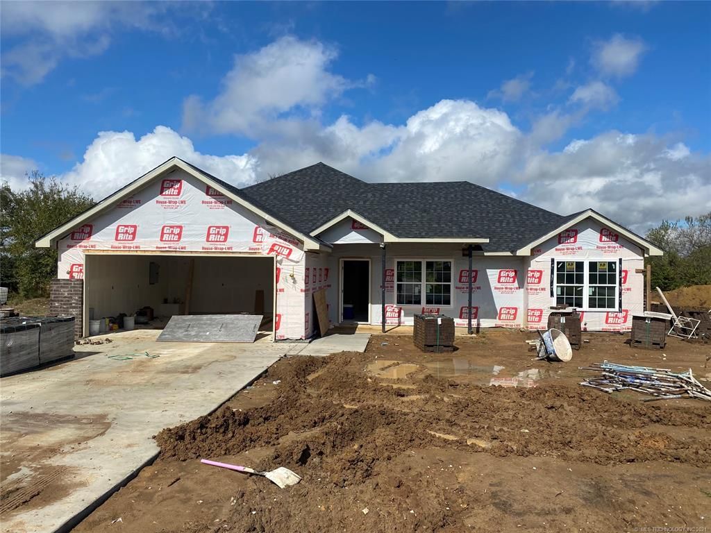 94 Huntington Beach St, Durant, OK 74701