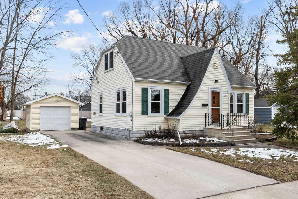 219 S  Willow St, Kimberly, WI 54136