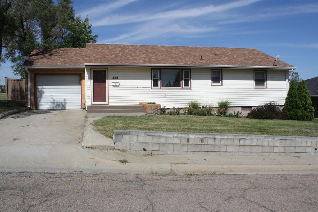 409 W Ash St, Oberlin, KS 67749 4 Bed, 1.8 Bath SingleFamily Home