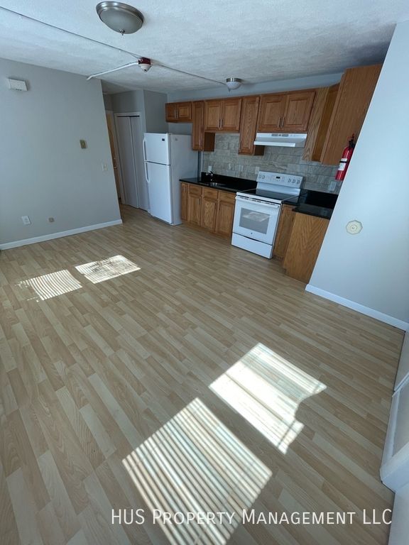 145 Archambault Ave 8, West Warwick, RI 02893 Trulia