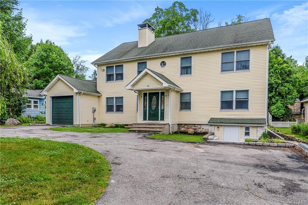 28 Forest Ln, Yorktown Heights, NY 10501