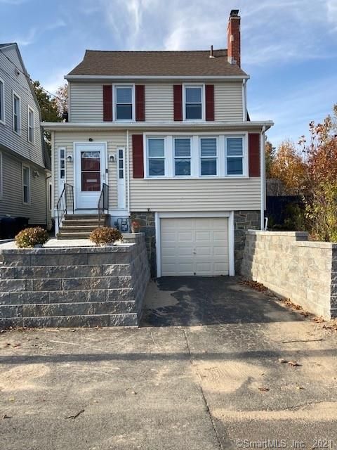 30 Crest Ave, West Haven, CT 06516