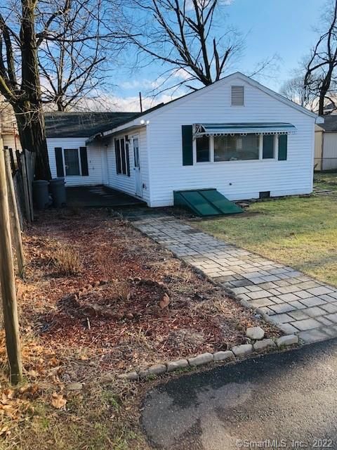 6 Hall St, West Haven, CT 06516