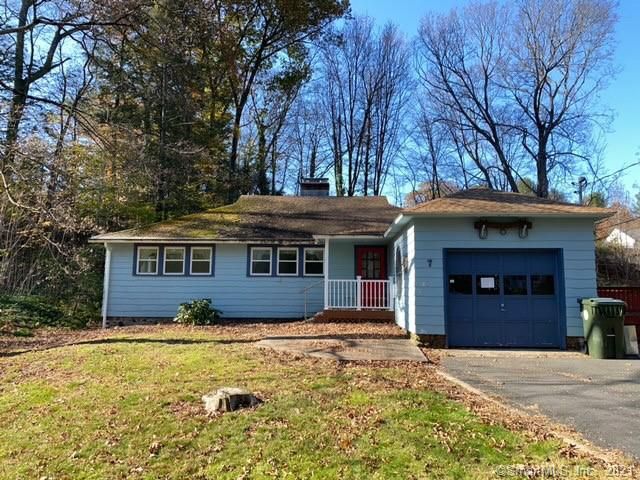 7 Pleasant St, Burlington, CT 06013