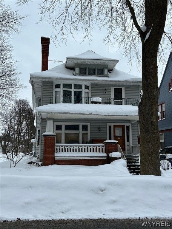 123 High St, Lockport, NY 14094 See Est. Value, Schools & More