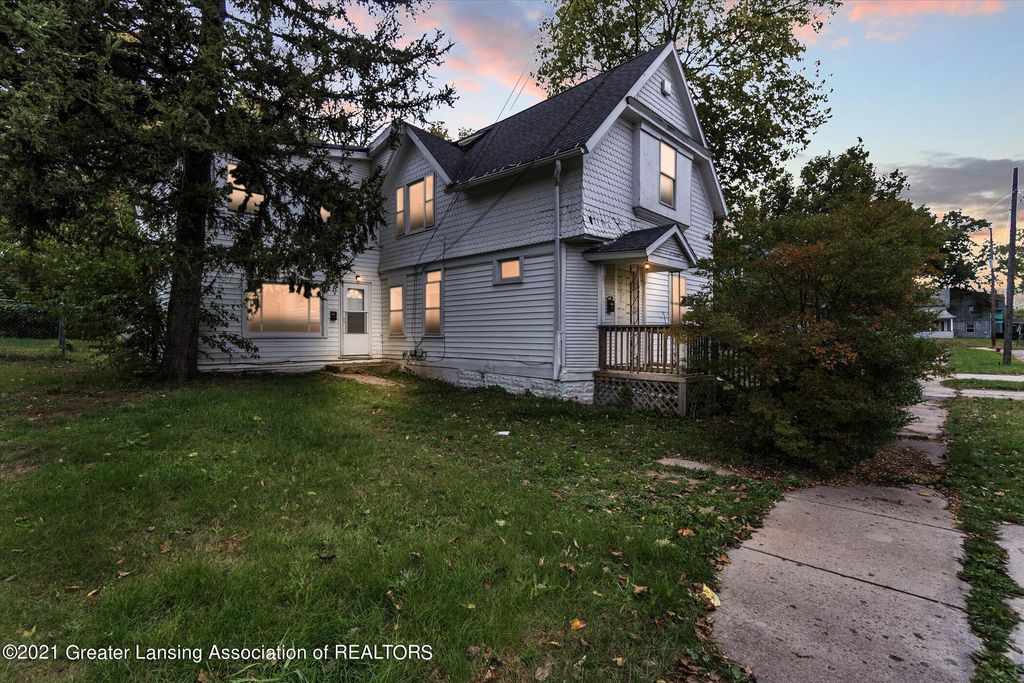 1308 1st St, Jackson, MI 49203