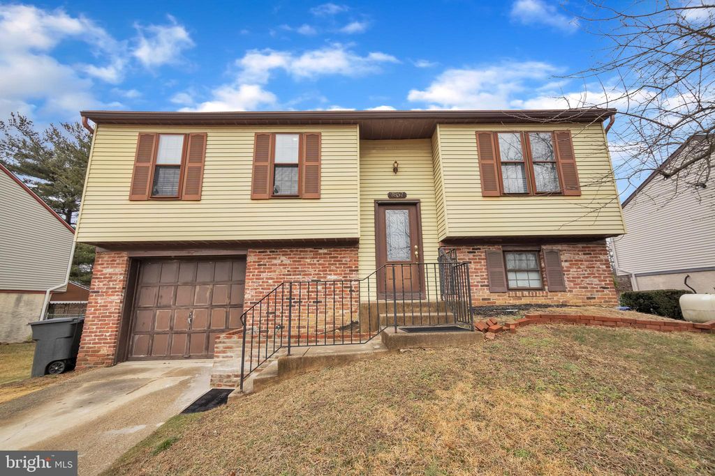 7857 Greenbrier Rd, Pennsauken, NJ 08109